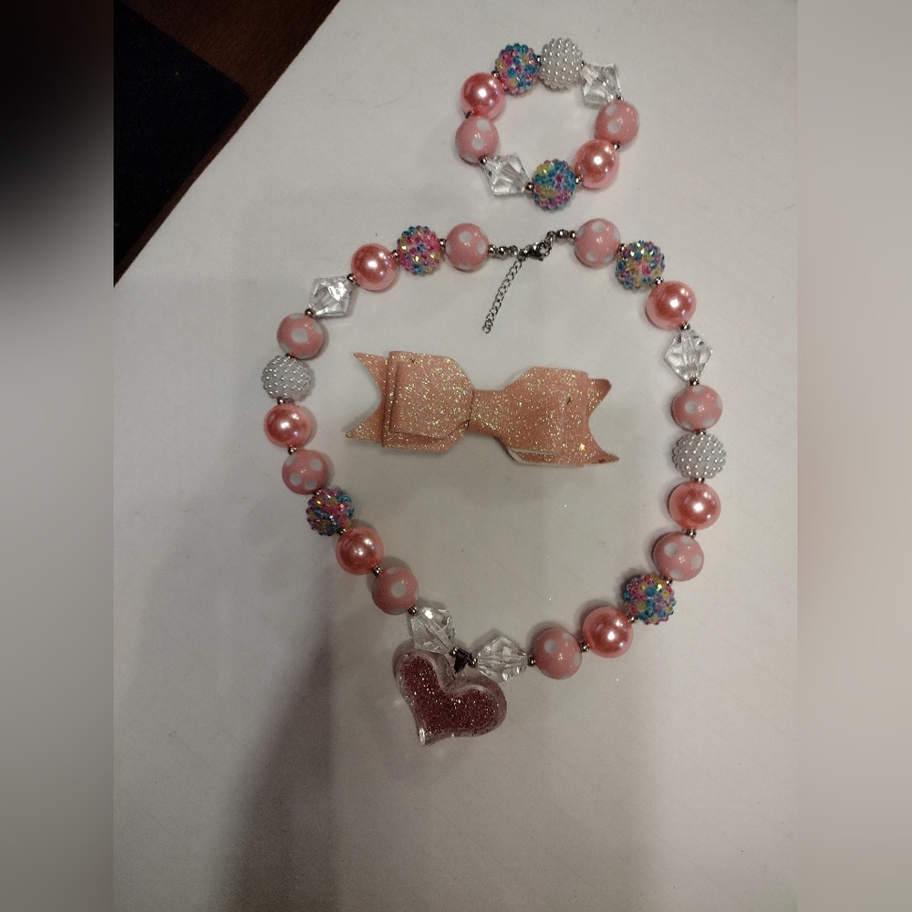 Necklace, bracelet with hair clip